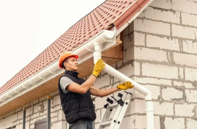 Pose et remplacement de gouttières à Ensisheim